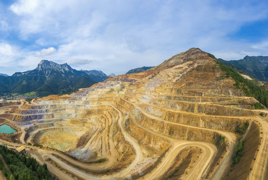 Digging for strategic gold: Ambitious plan for diversification of the EU’s supply of critical raw materials